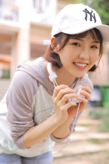 一池春水PO江词全文